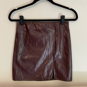 Purple Faux Leather Stretch Mini Skirt w Slit